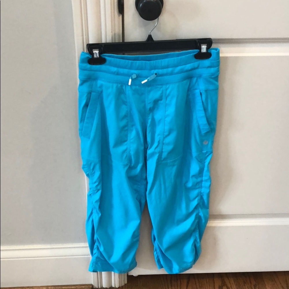 Lululemon dance studio crops